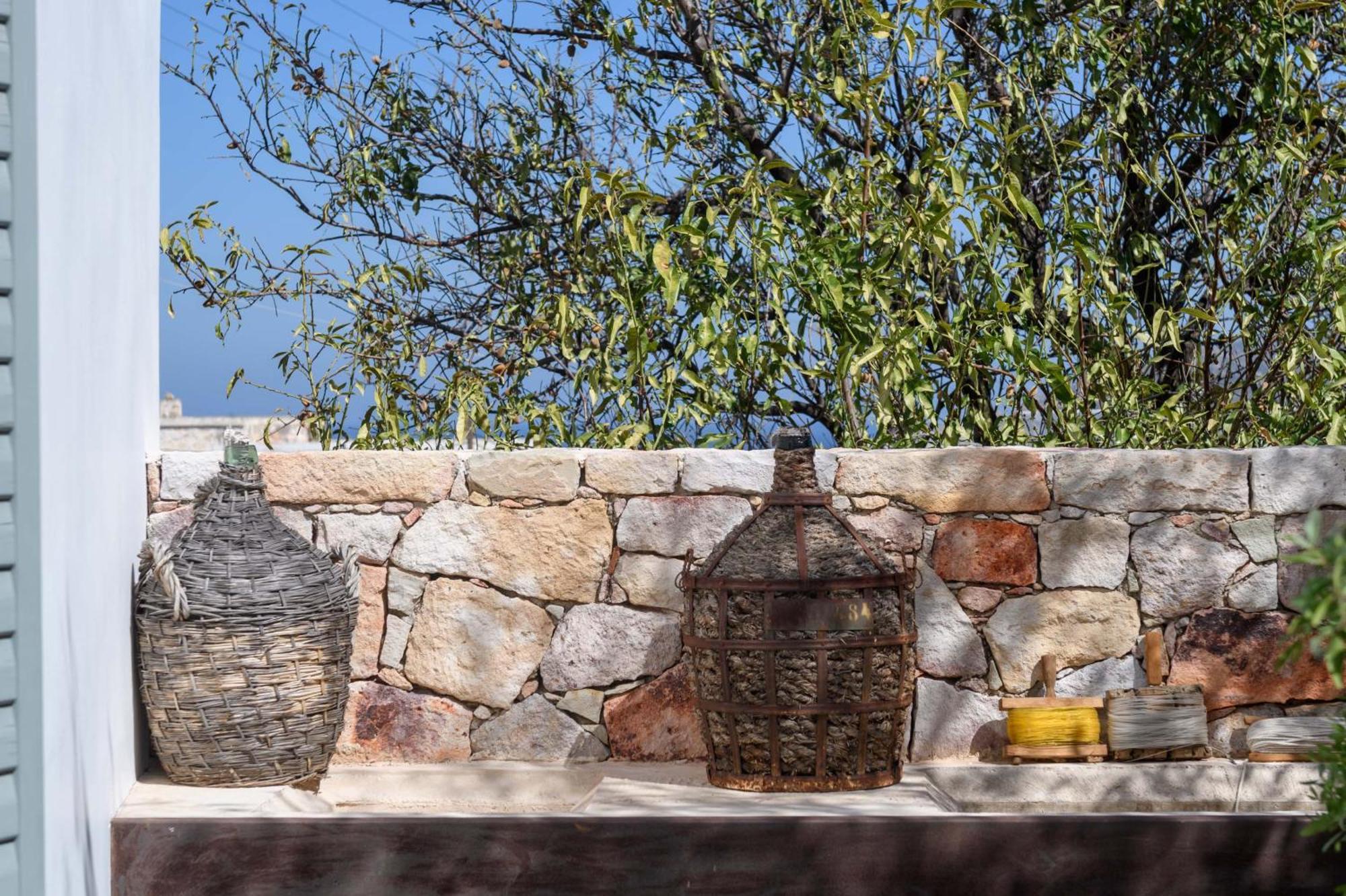 Mezzolovero Suites Kimolos Luaran gambar