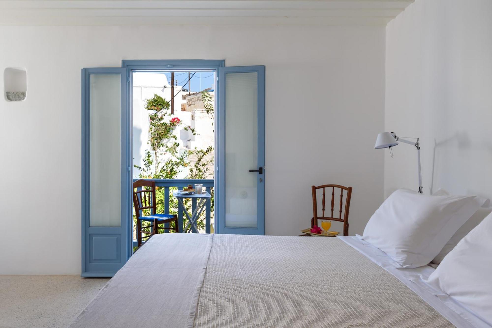 Mezzolovero Suites Kimolos Luaran gambar