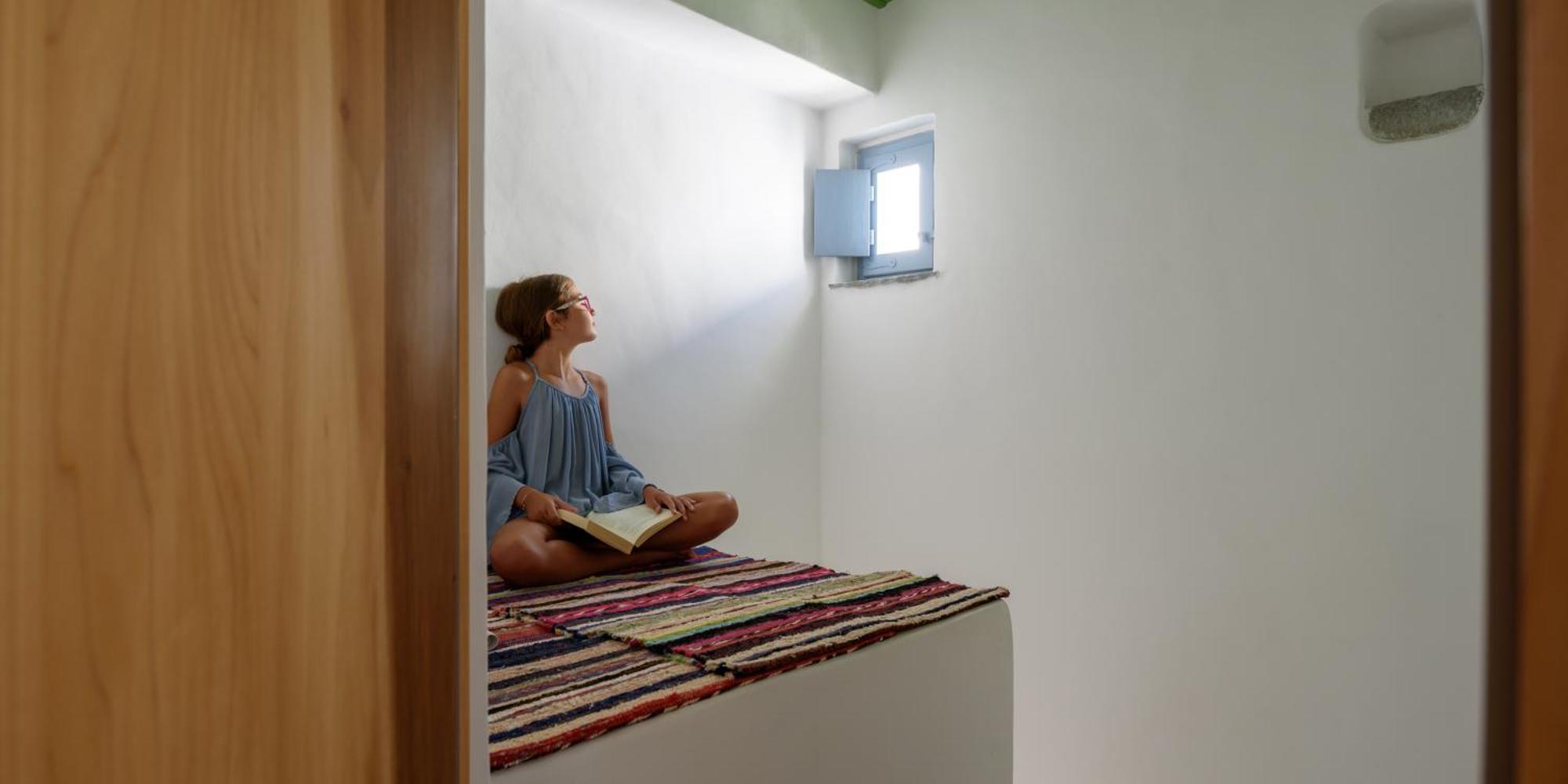 Mezzolovero Suites Kimolos Luaran gambar