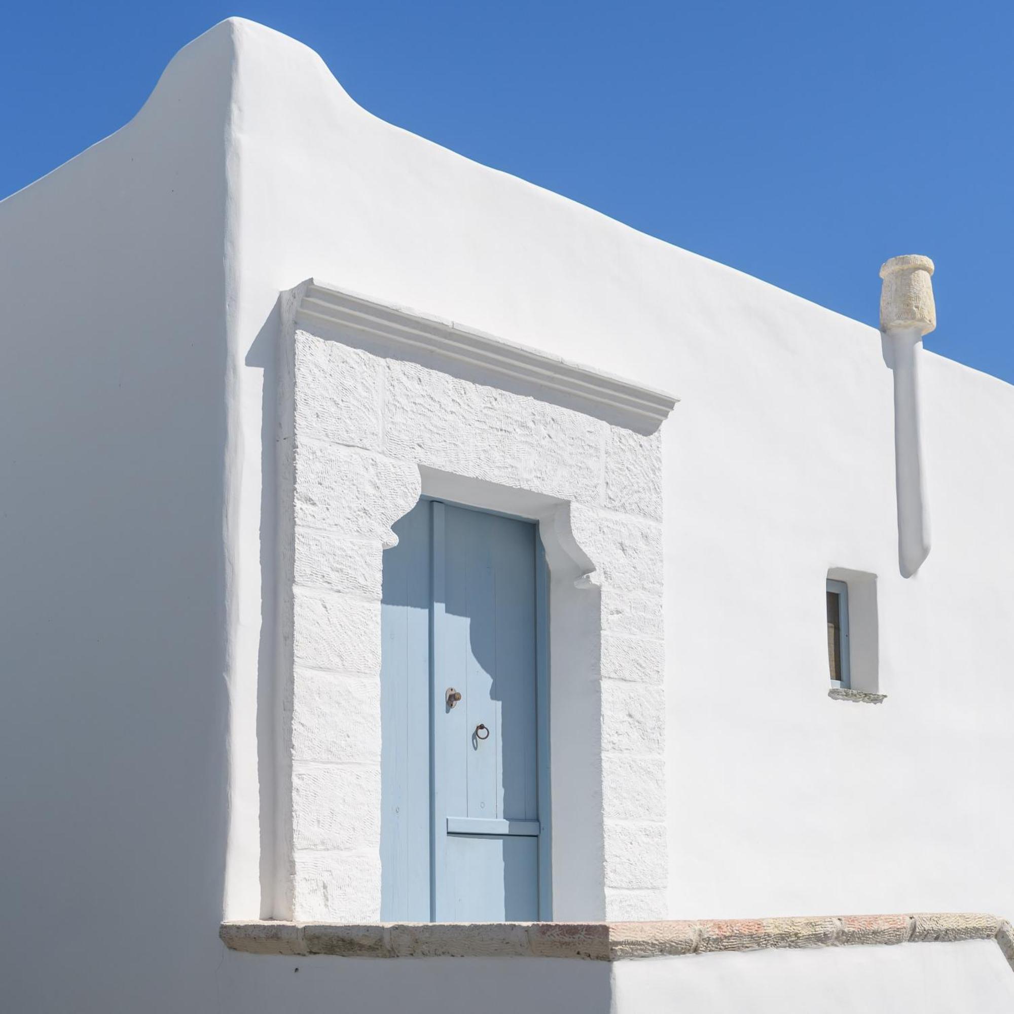 Mezzolovero Suites Kimolos Luaran gambar