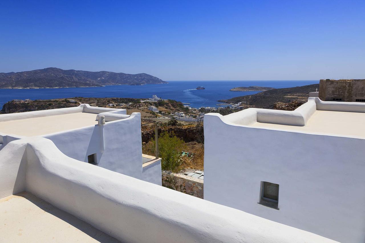 Mezzolovero Suites Kimolos Luaran gambar